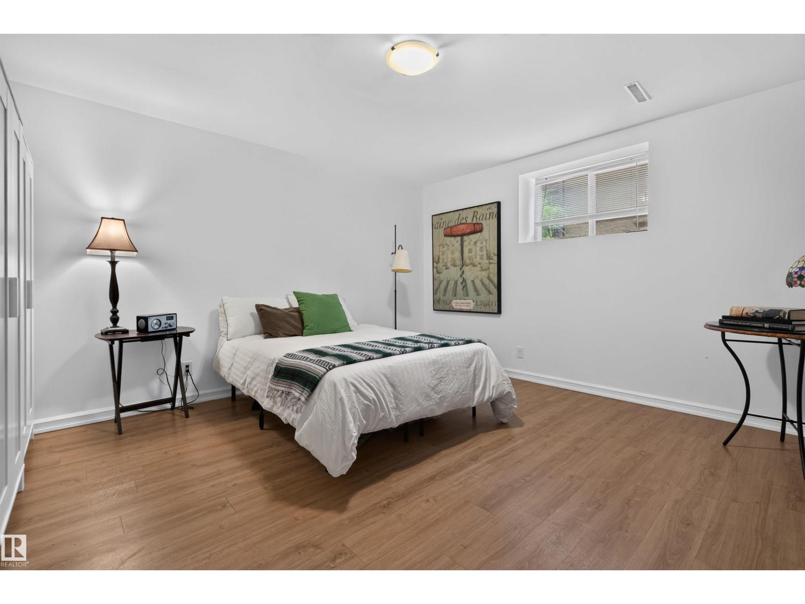 5832 114A ST NW - 37