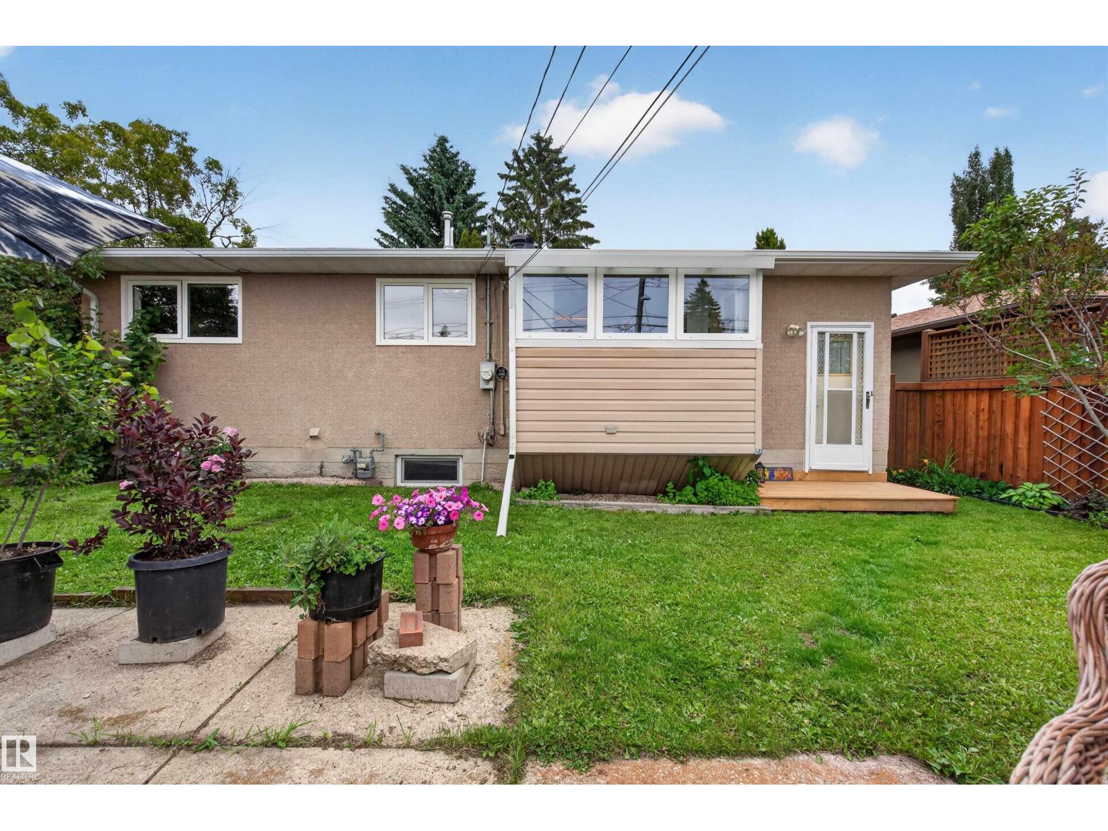 5832 114A ST NW - 55