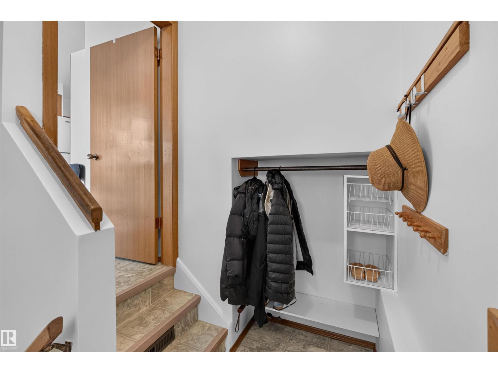 5832 114A ST NW - 31