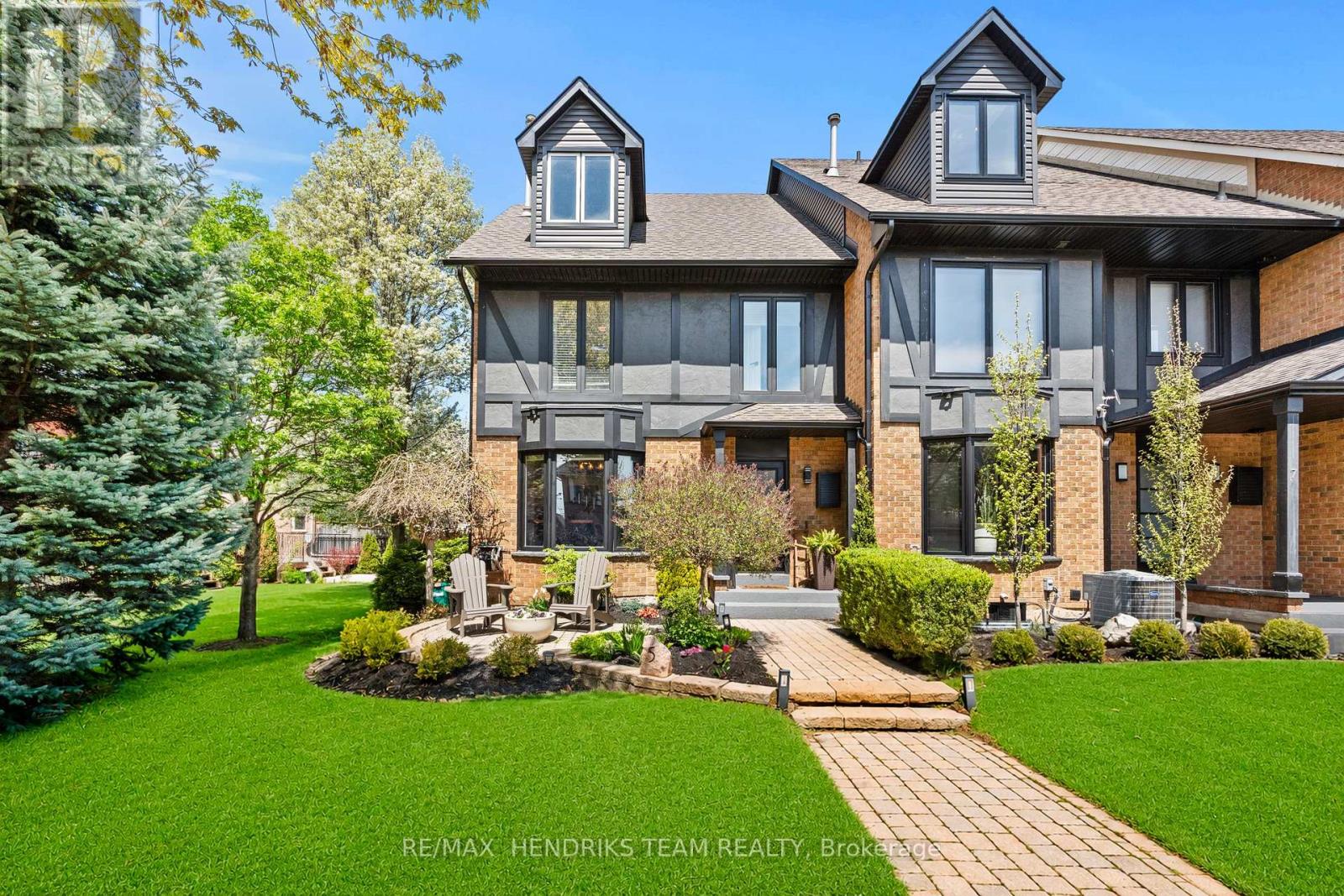 5 HARBOUR DRIVE - 1