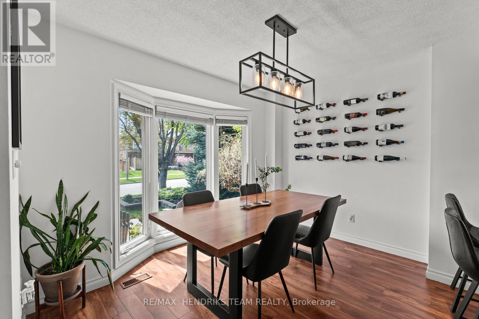 5 HARBOUR DRIVE - 16