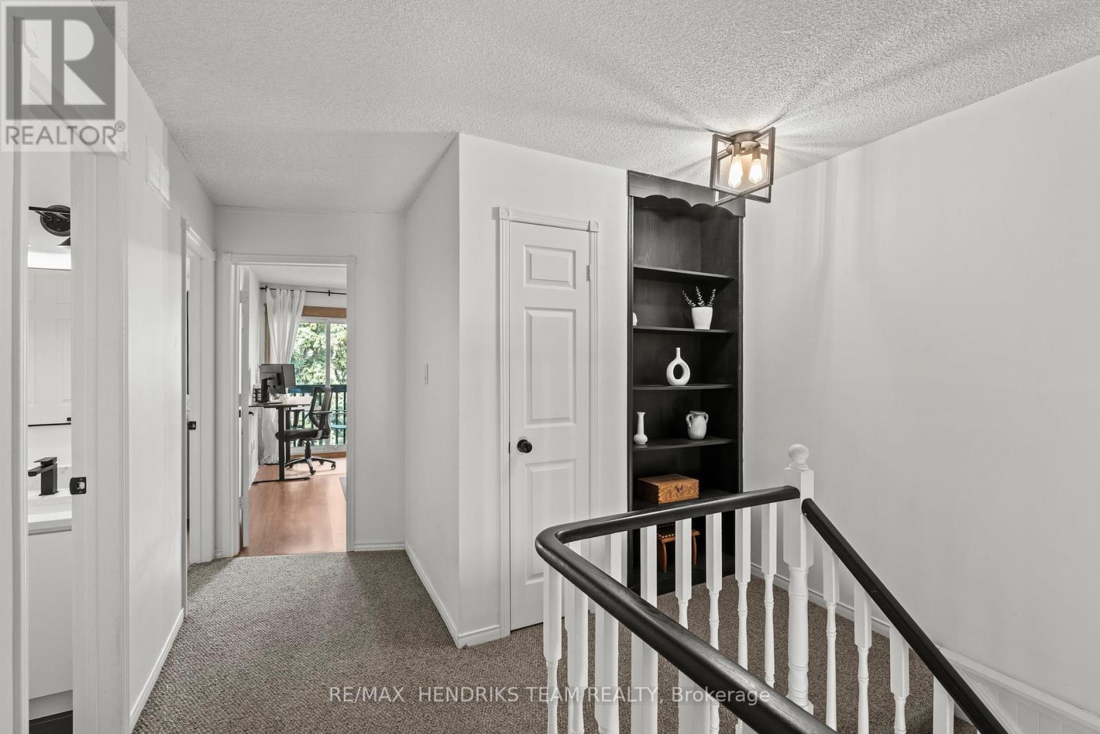5 HARBOUR DRIVE - 18