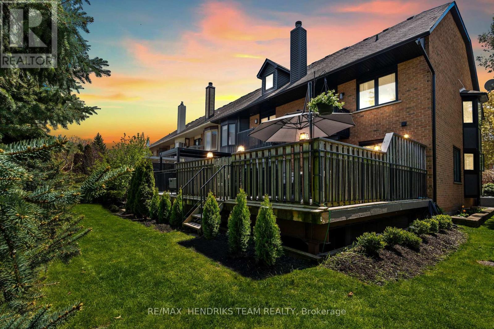 5 HARBOUR DRIVE - 37