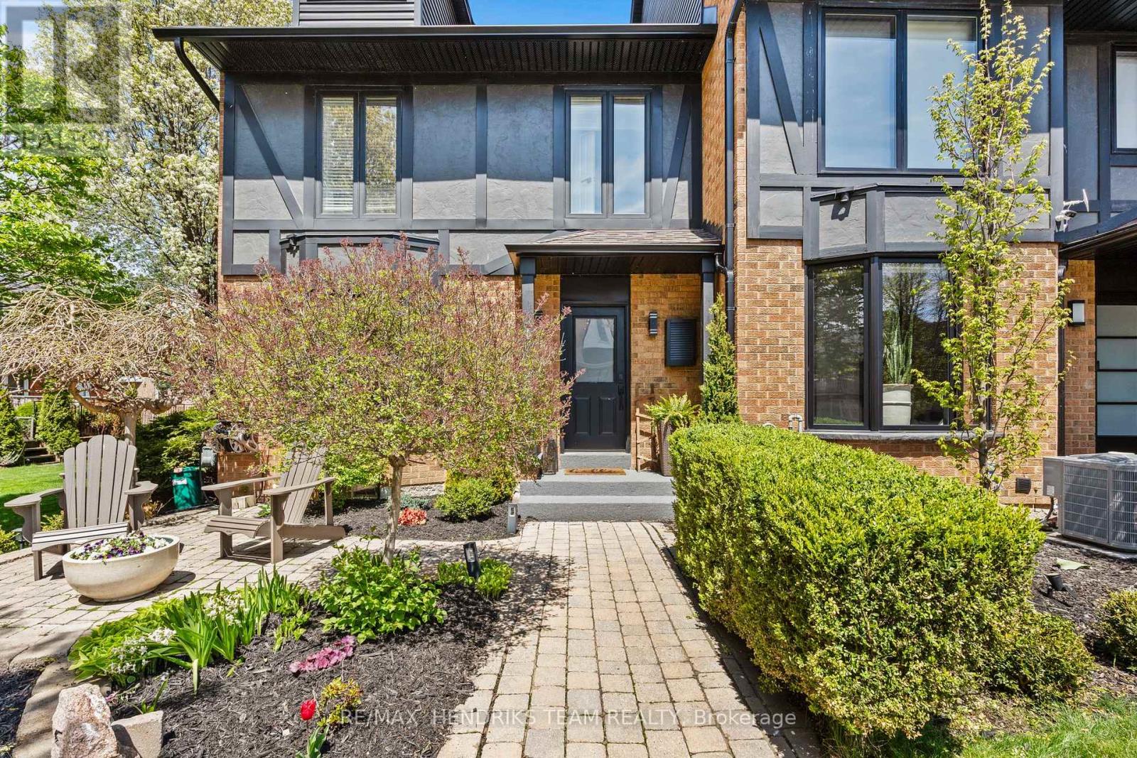 5 HARBOUR DRIVE - 5