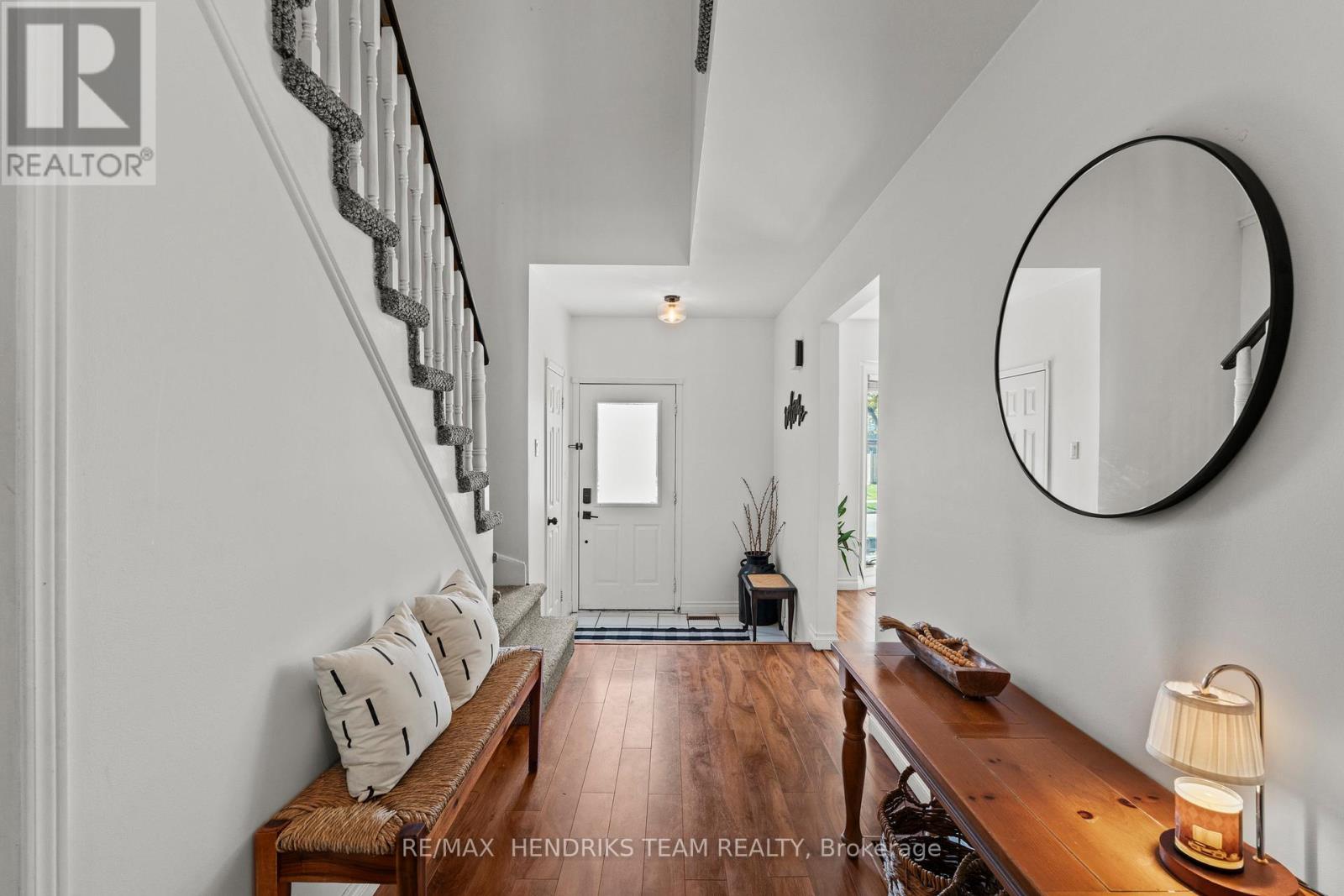 5 HARBOUR DRIVE - 6