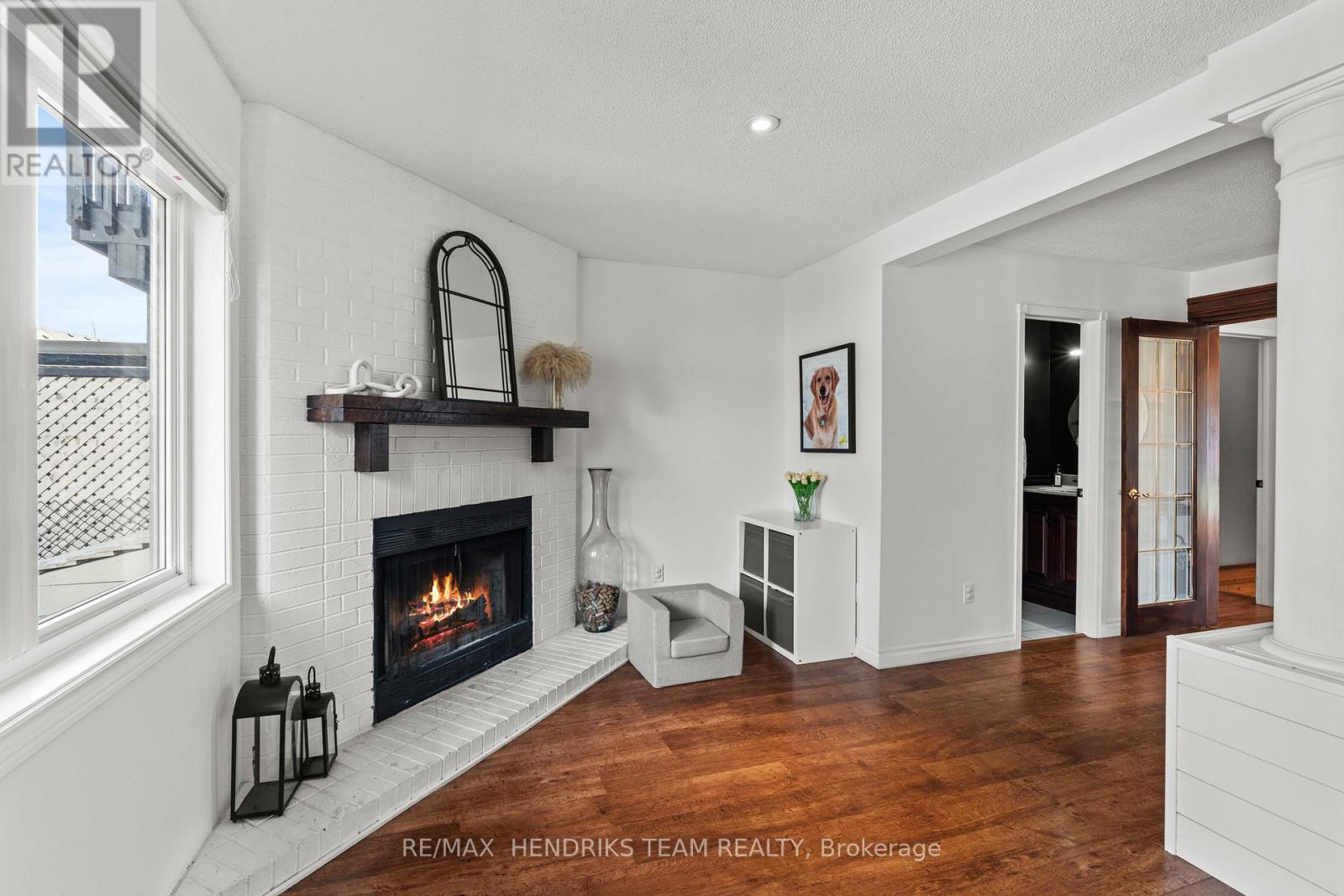 5 HARBOUR DRIVE - 8