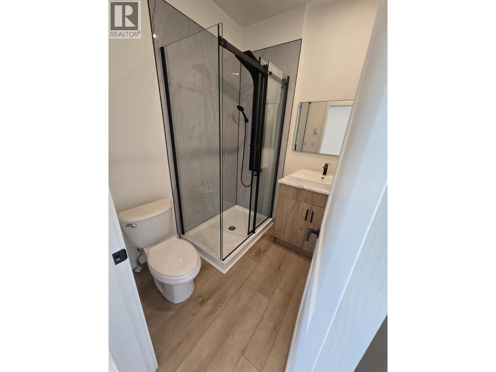 1315/1317 Third Street W, Revelstoke