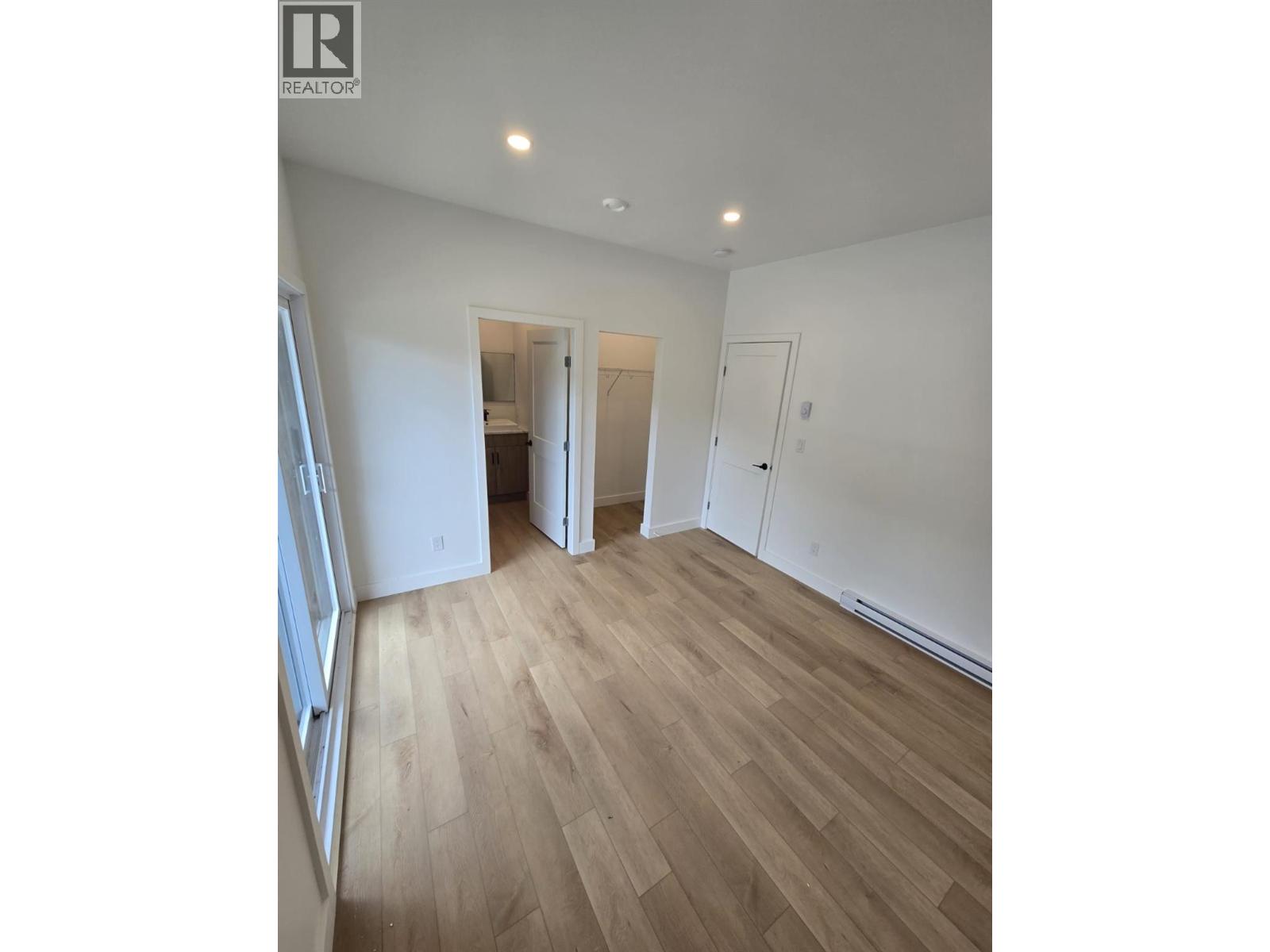 1315/1317 Third Street W, Revelstoke