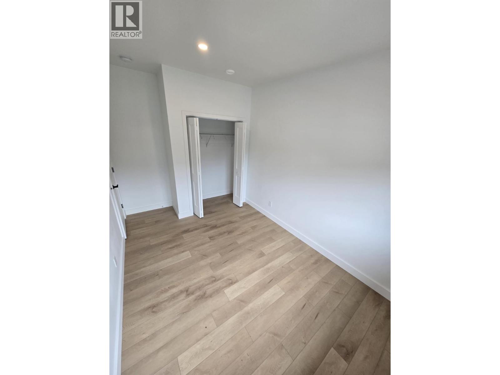 1315/1317 Third Street W, Revelstoke
