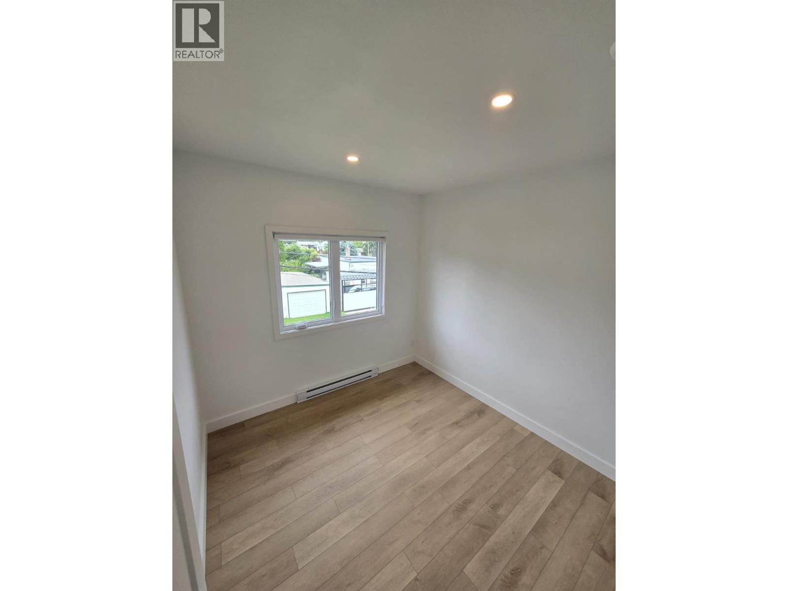 1315/1317 Third Street W, Revelstoke