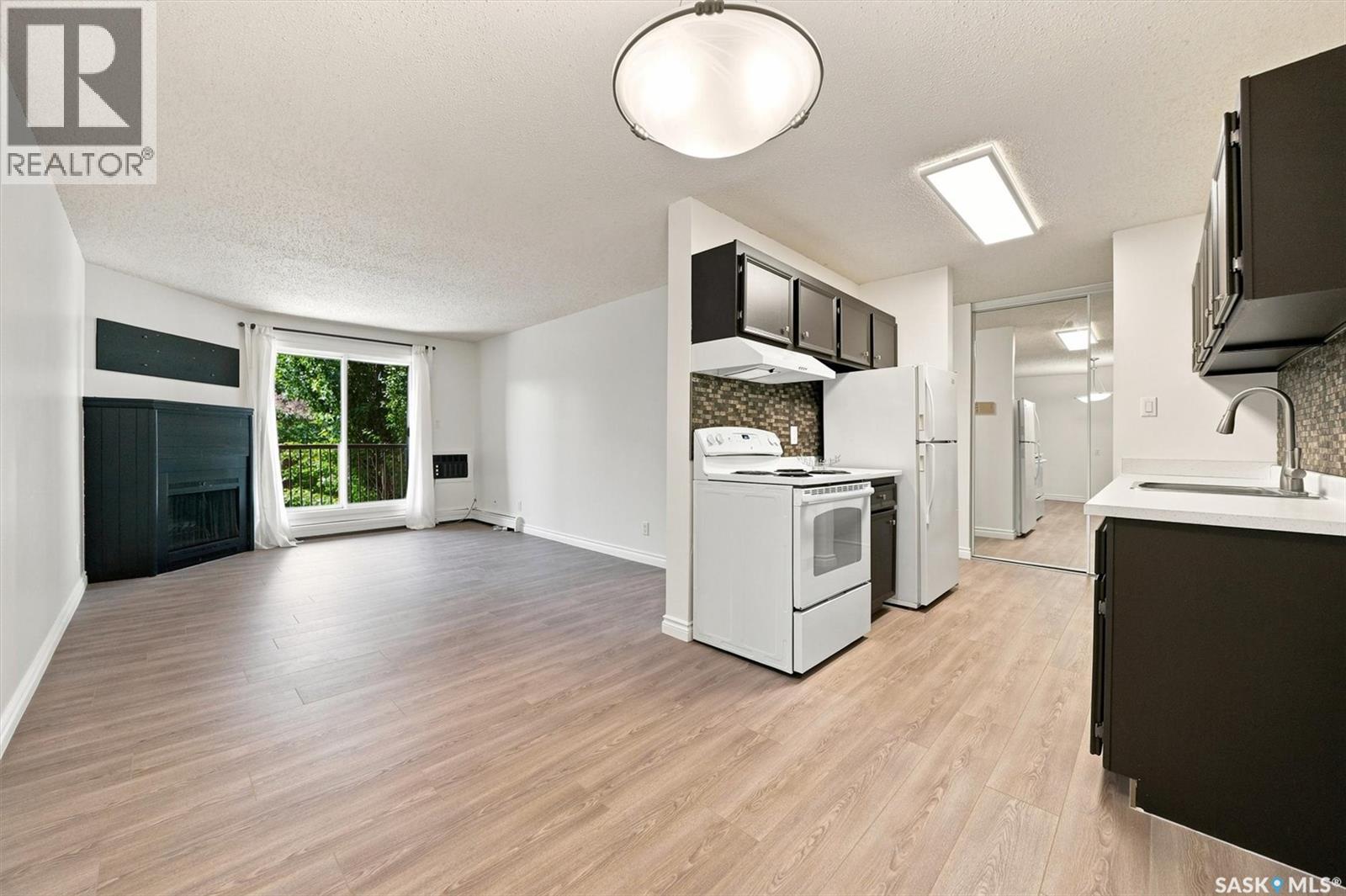 #312B 4040 8th STREET E - 10