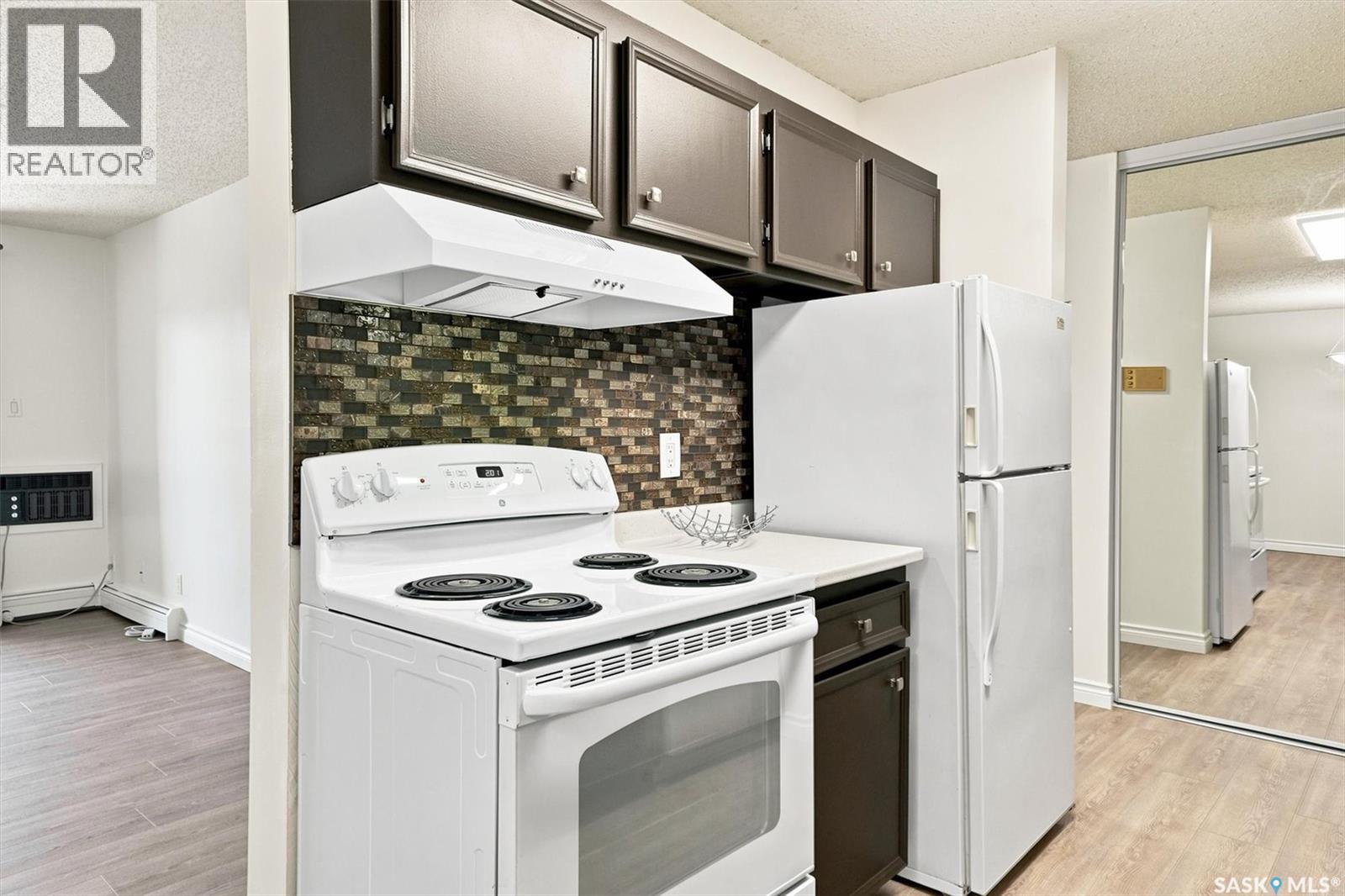 #312B 4040 8th STREET E - 12