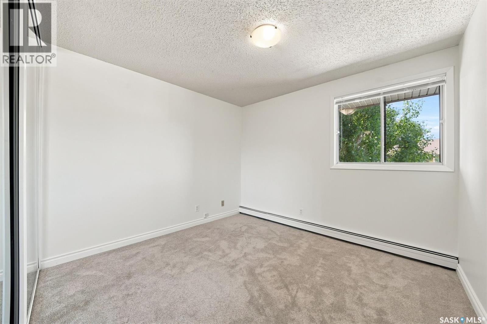 #312B 4040 8th STREET E - 17