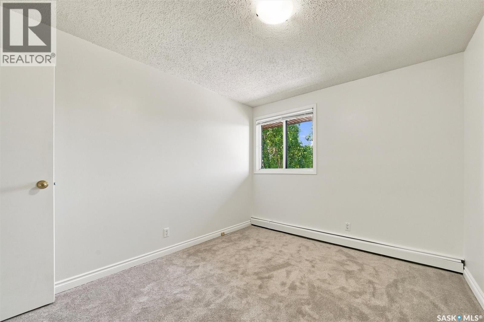 #312B 4040 8th STREET E - 24