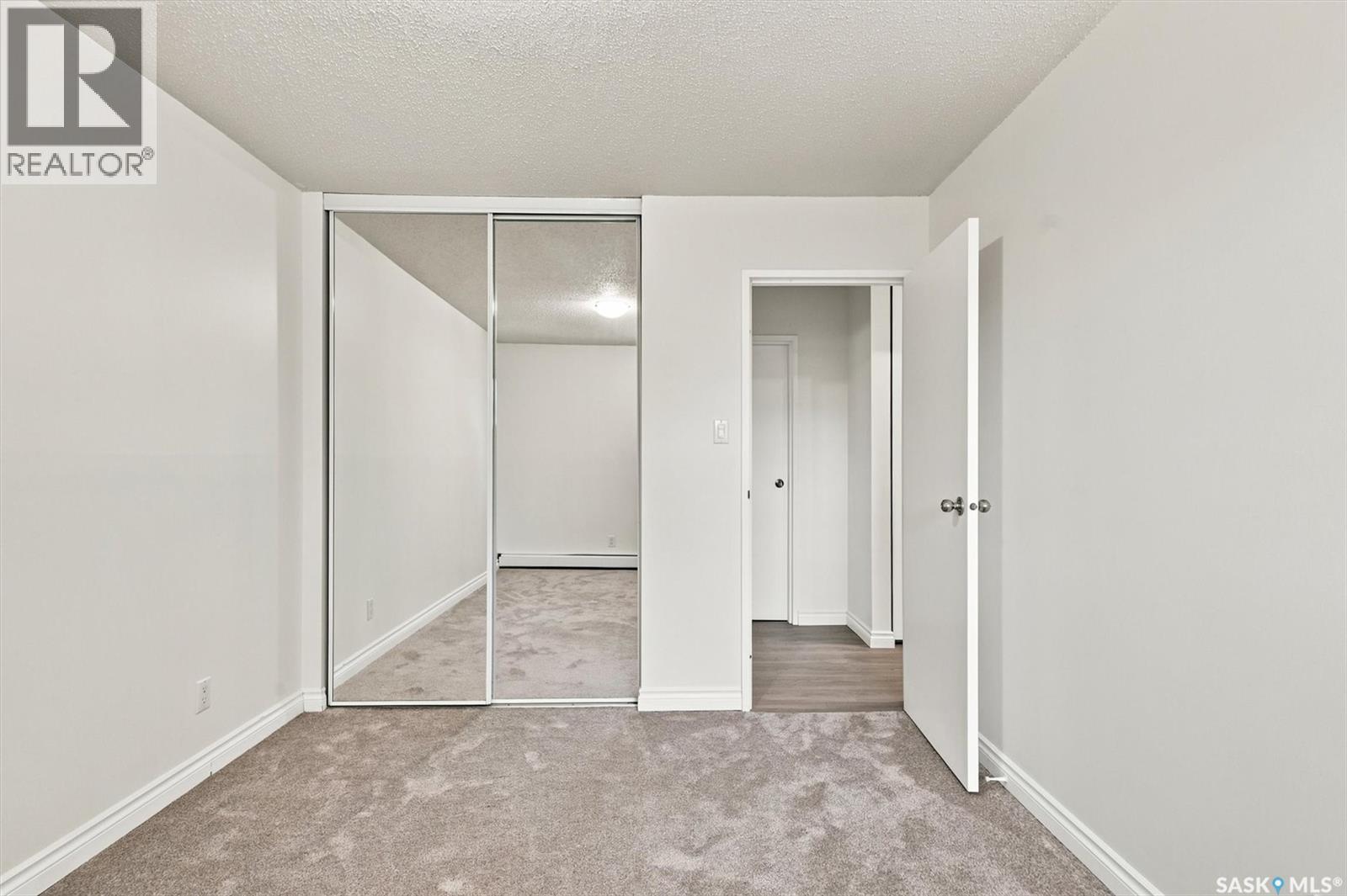 #312B 4040 8th STREET E - 25