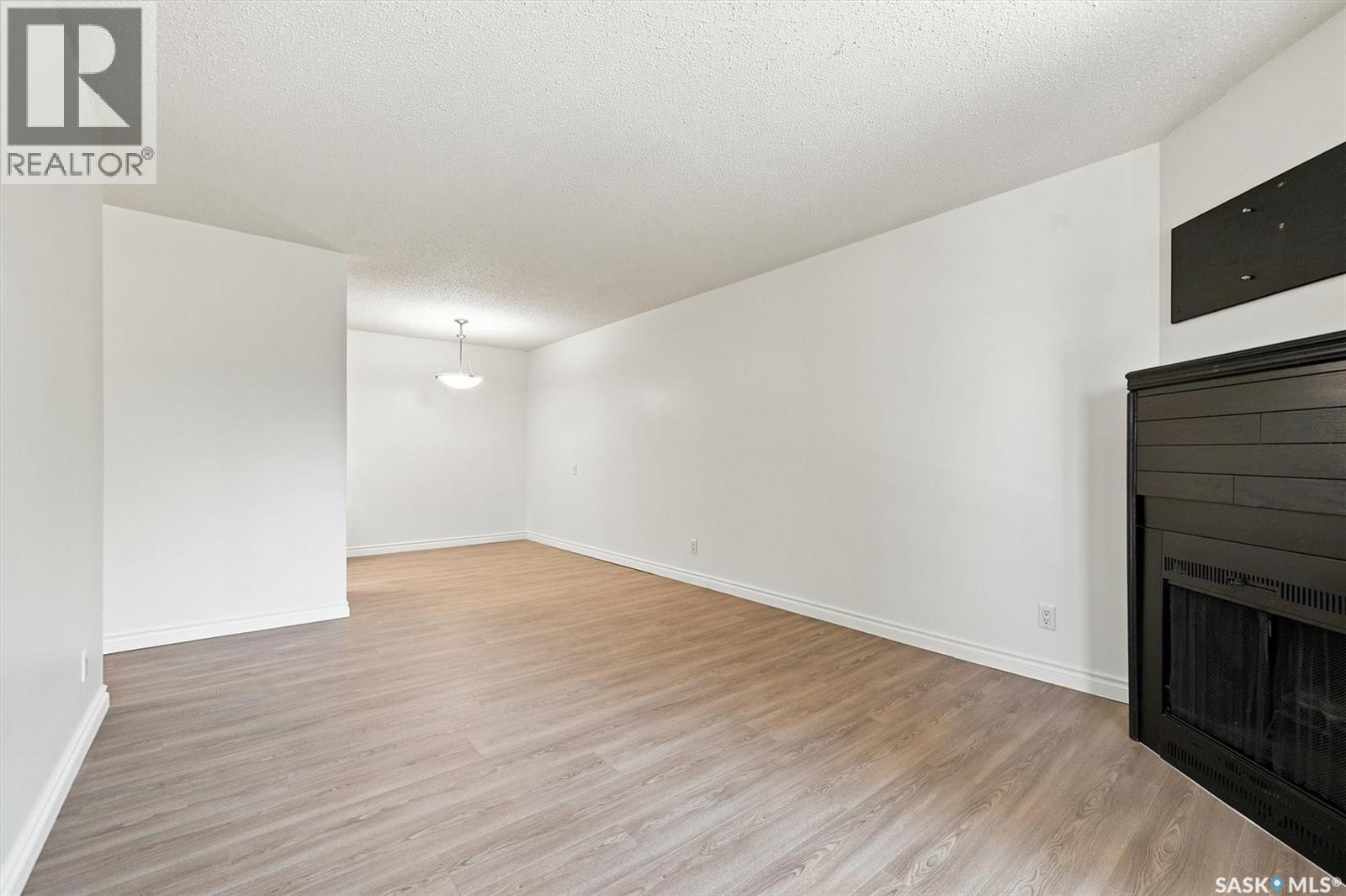 #312B 4040 8th STREET E - 5