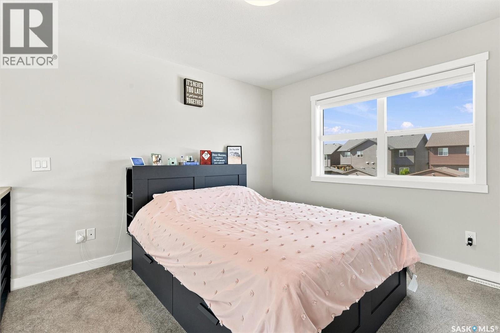 #332 McFaull CRESCENT - 19