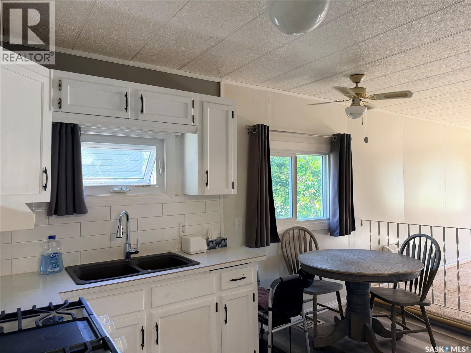 25 Sunrise ESTATES - 10