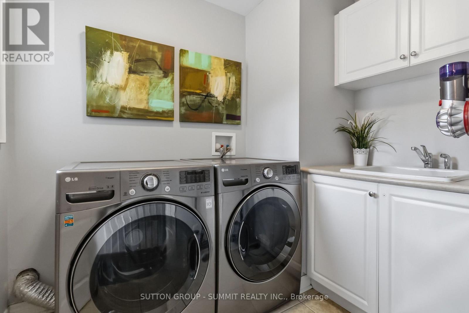 3346 STOCKSBRIDGE AVENUE - 17