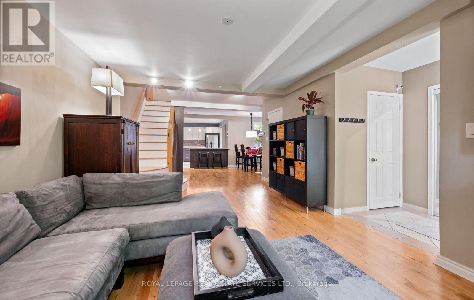 613 BERESFORD AVENUE - 11