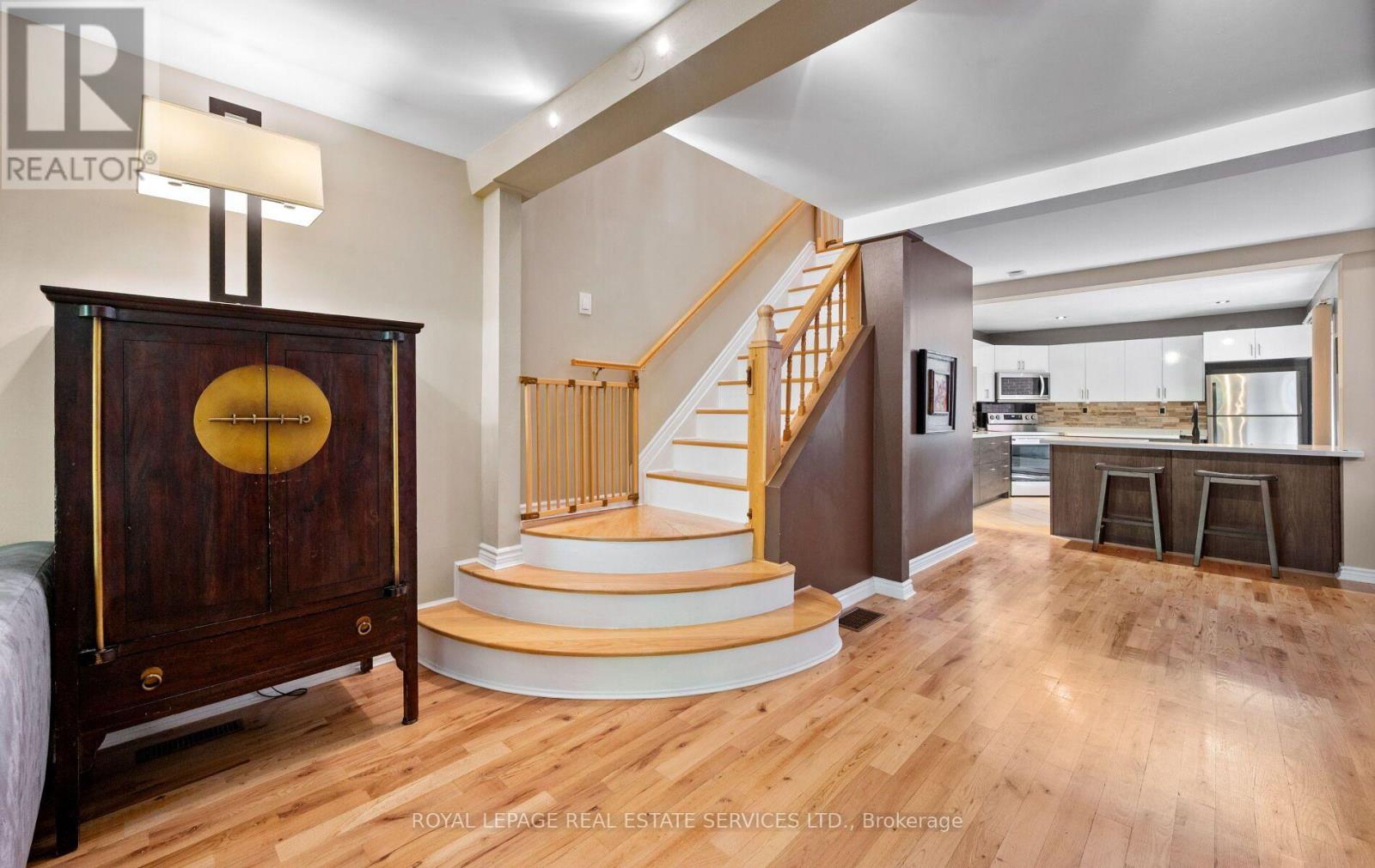 613 BERESFORD AVENUE - 21