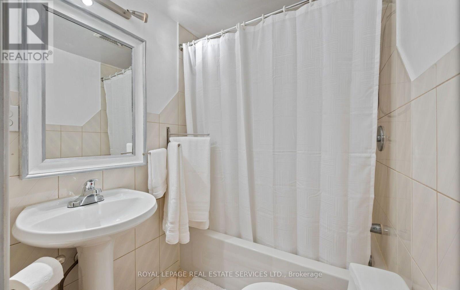 613 BERESFORD AVENUE - 27