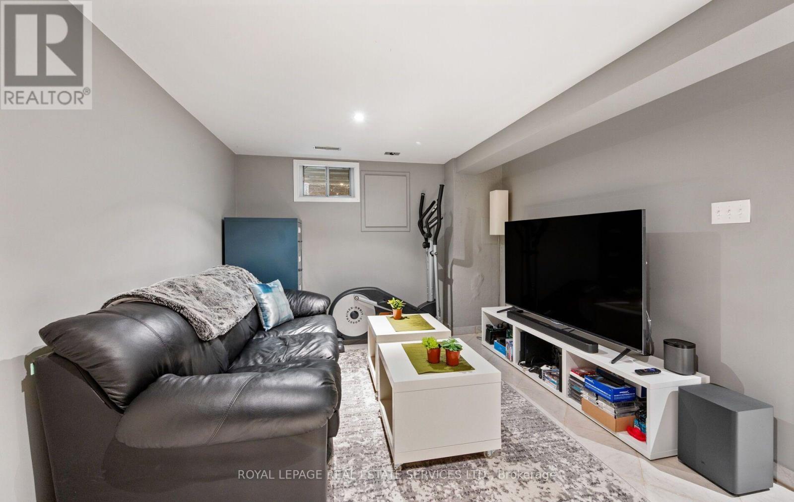 613 BERESFORD AVENUE - 32