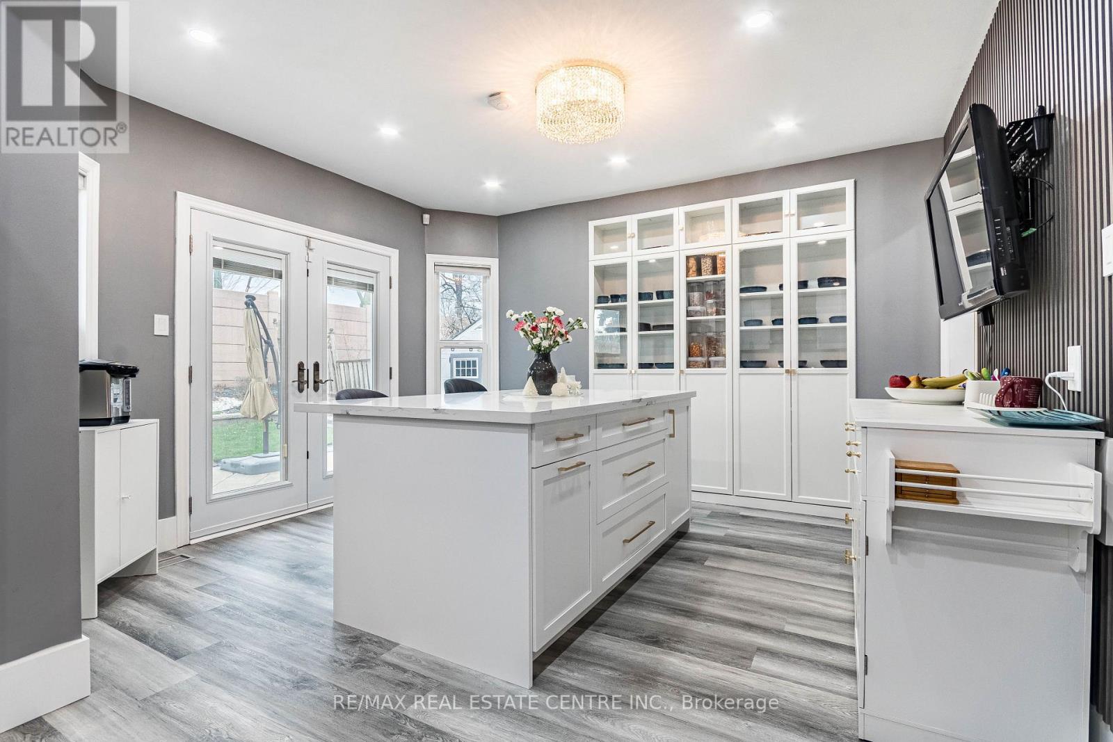 339 PARKLANE ROAD - 16
