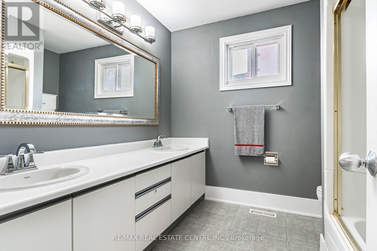 339 PARKLANE ROAD - 40
