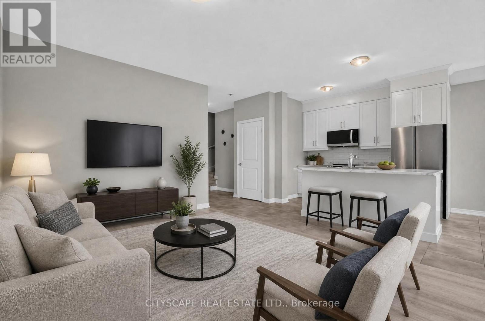27 LAMB CRESCENT - 14