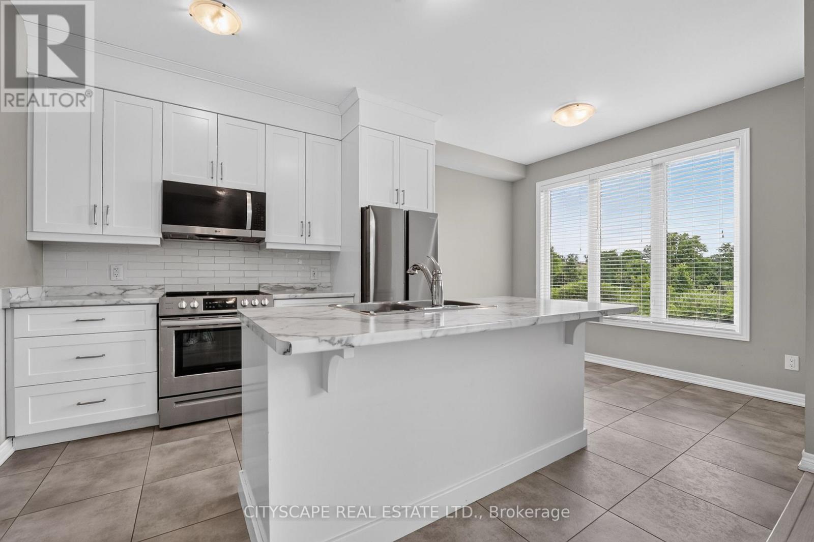 27 LAMB CRESCENT - 15