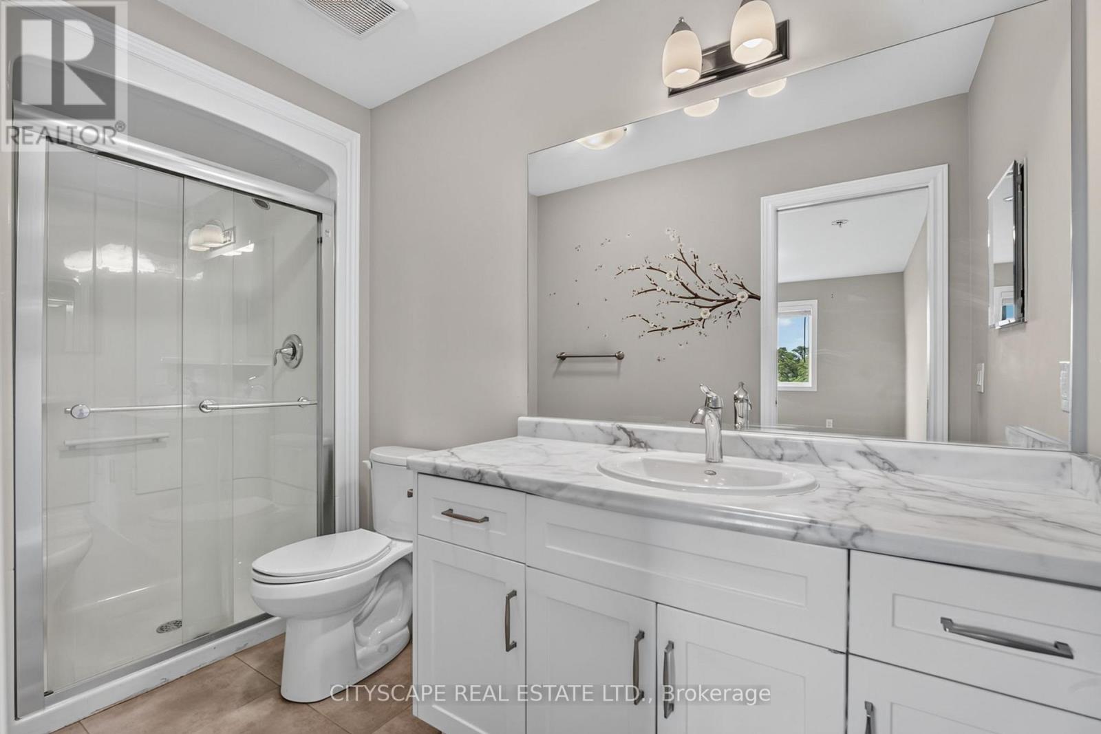 27 LAMB CRESCENT - 24