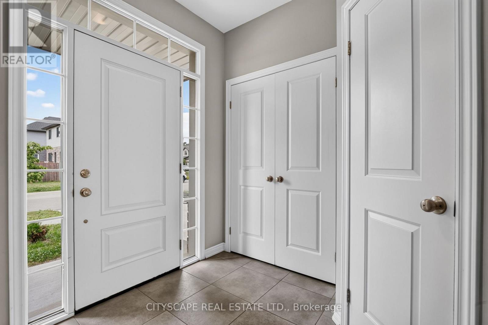 27 LAMB CRESCENT - 7