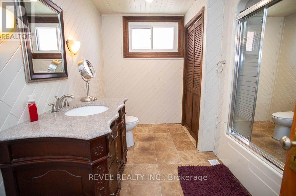 162 GRAND RIVER STREET N - Image 27