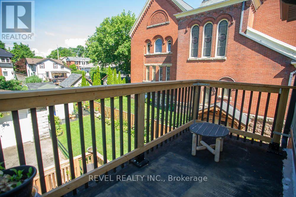 162 GRAND RIVER STREET N - Image 32