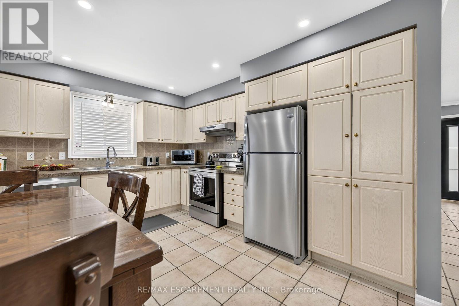 51 CABRIOLET CRESCENT - Image 14