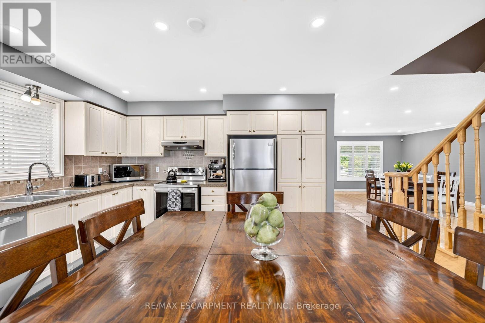 51 CABRIOLET CRESCENT - Image 16
