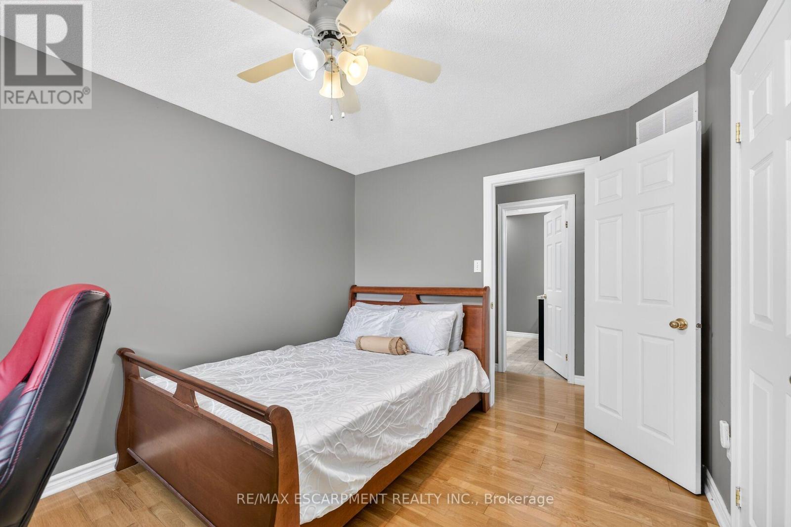 51 CABRIOLET CRESCENT - Image 26