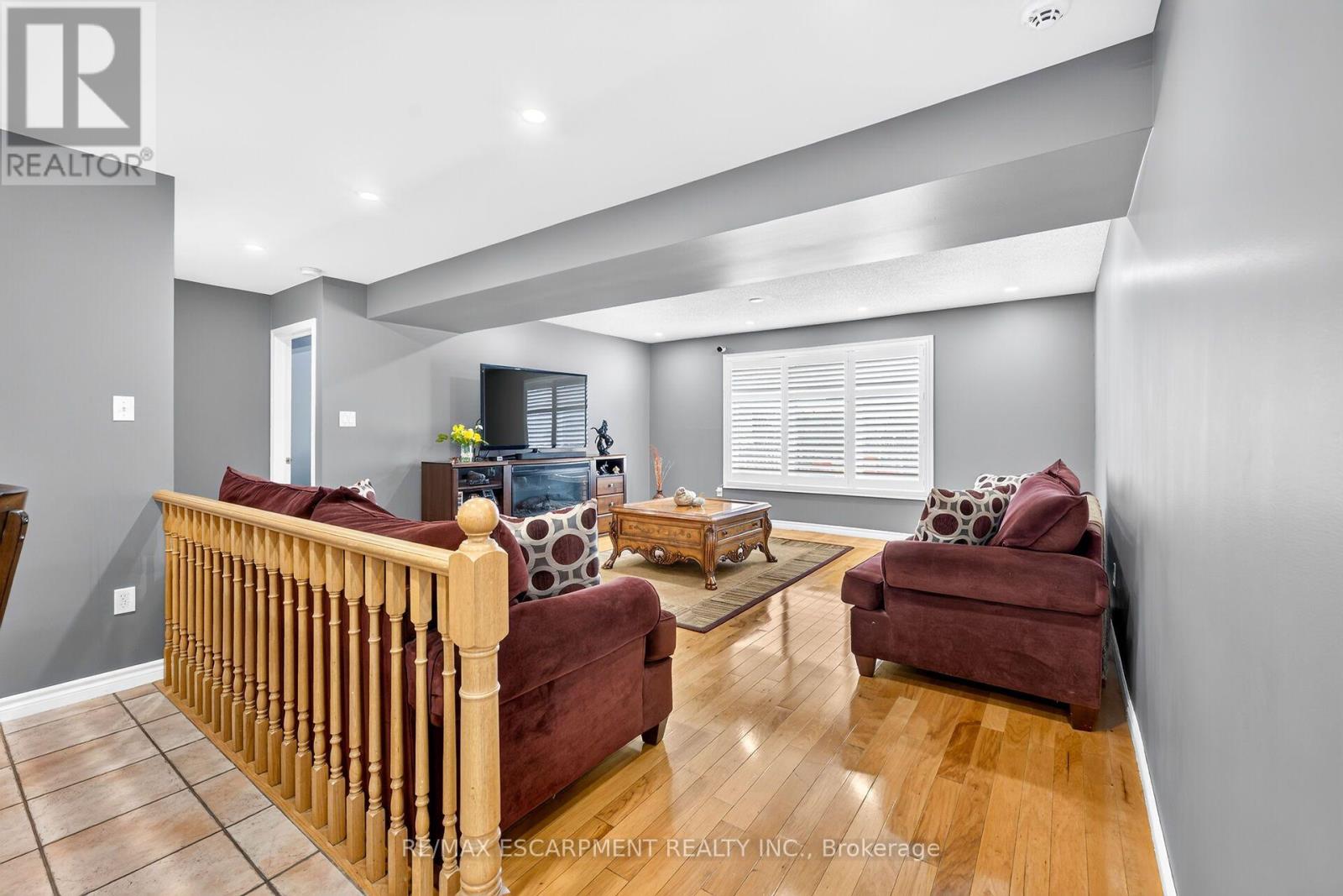 51 CABRIOLET CRESCENT - Image 27