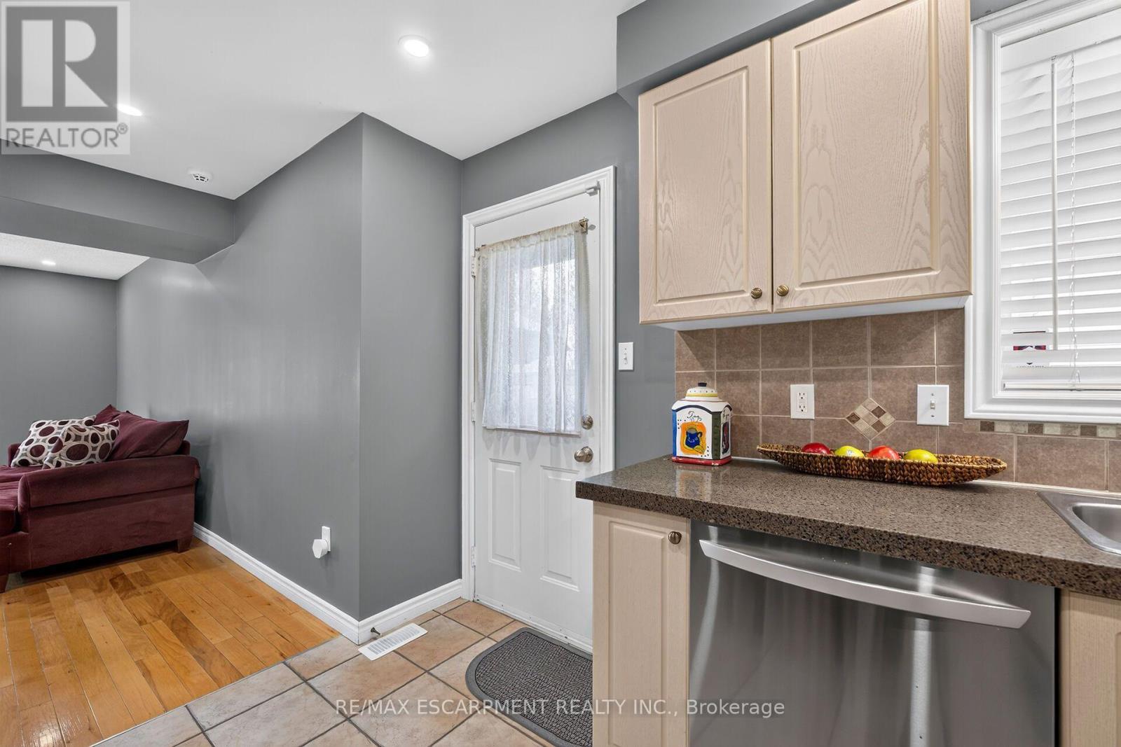 51 CABRIOLET CRESCENT - Image 43