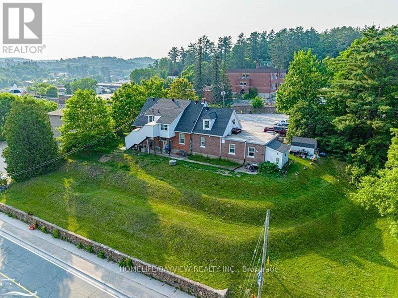 33 FLINT AVENUE - 1