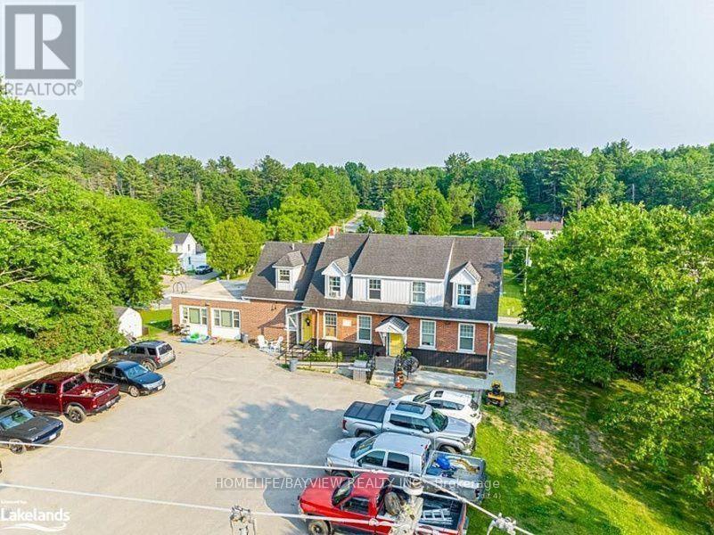 33 FLINT AVENUE - 3