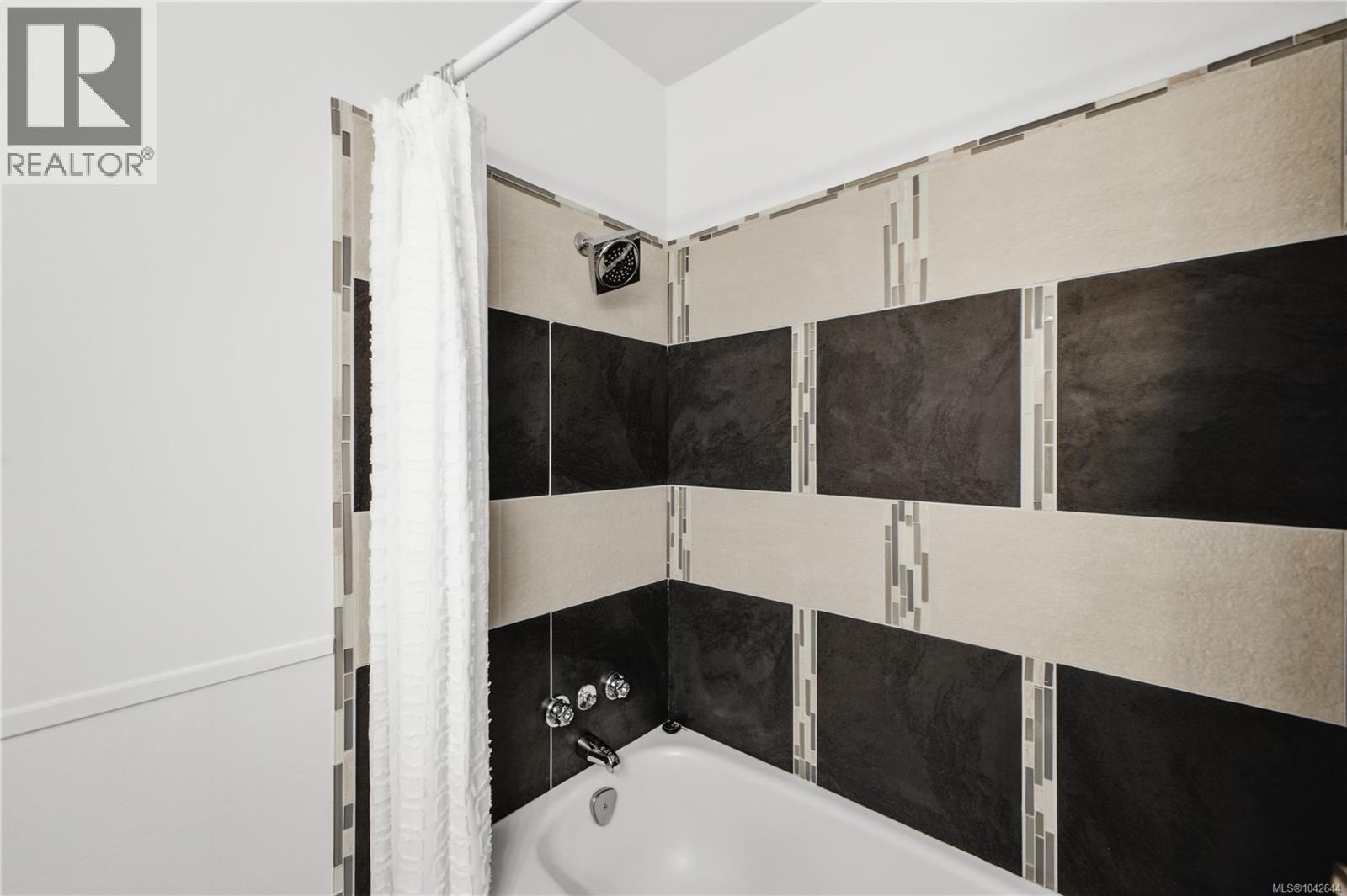 2505 Alder St S, Campbell River
