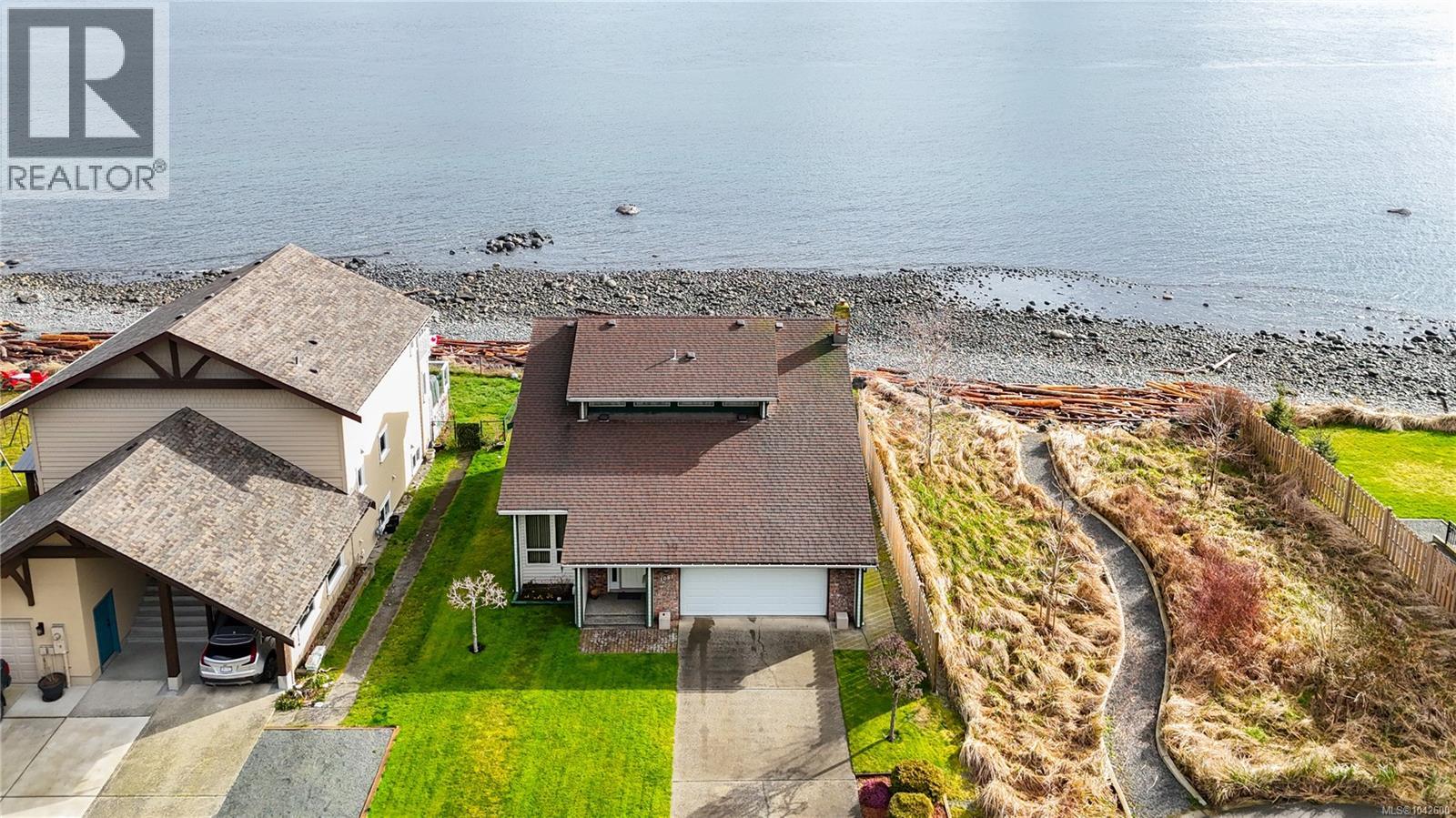 1081 Island Hwy S - 28