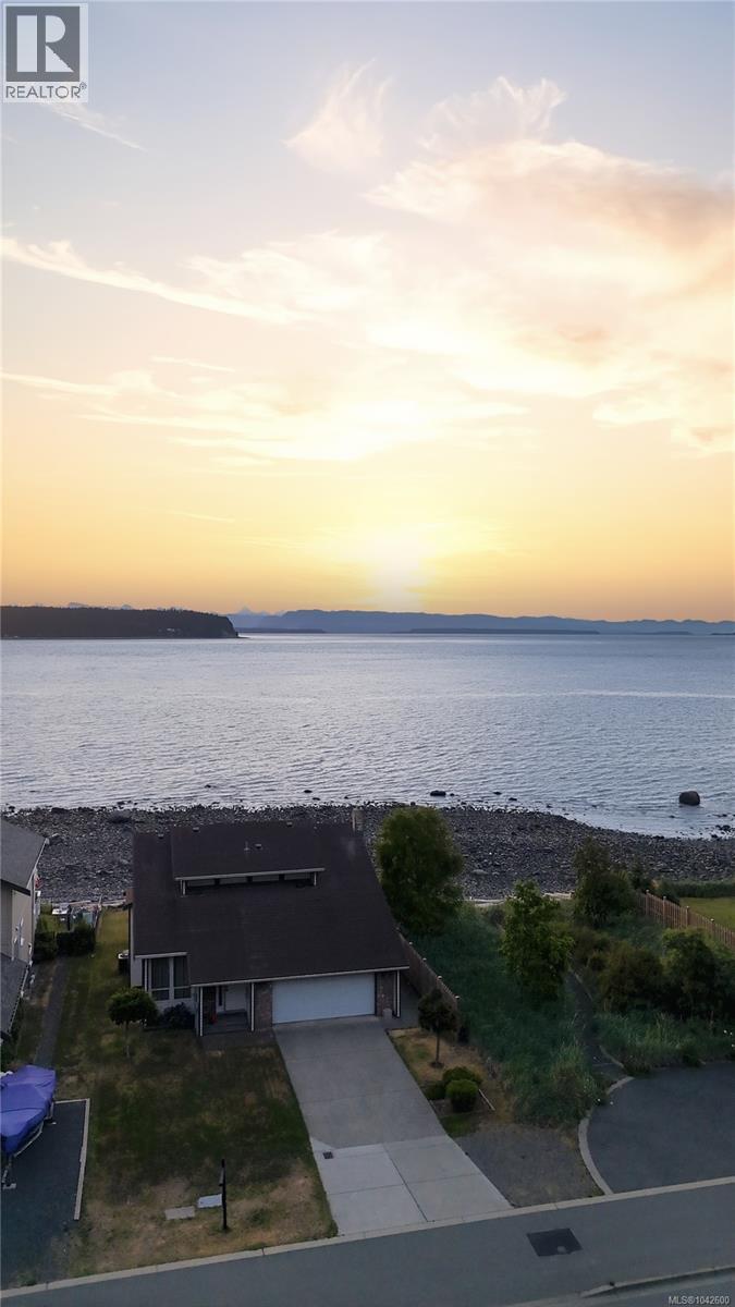 1081 Island Hwy S - 41