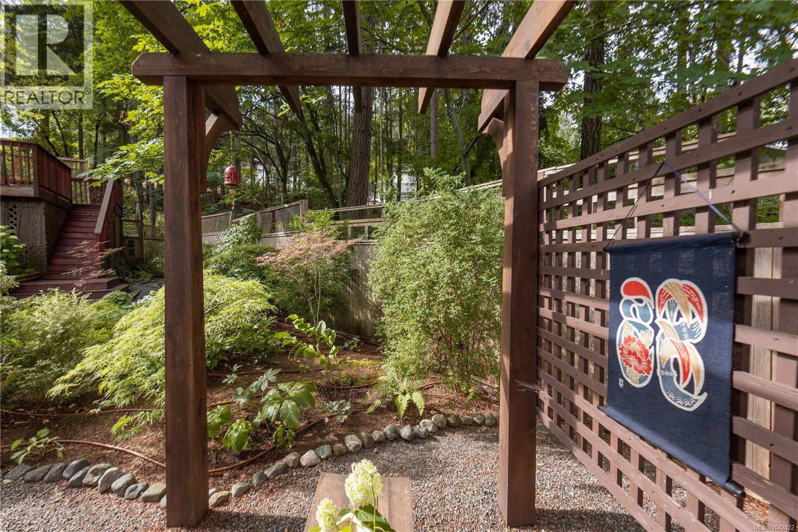 1367 Kingsview Rd - 48