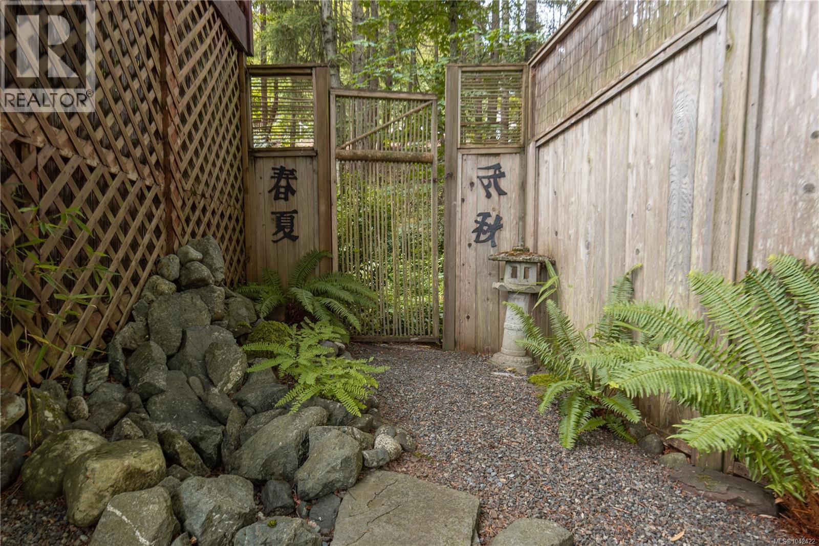 1367 Kingsview Rd - 44