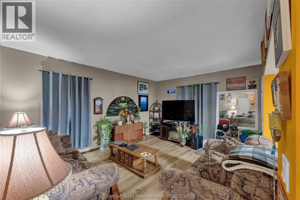 185 Thames STREET - 16