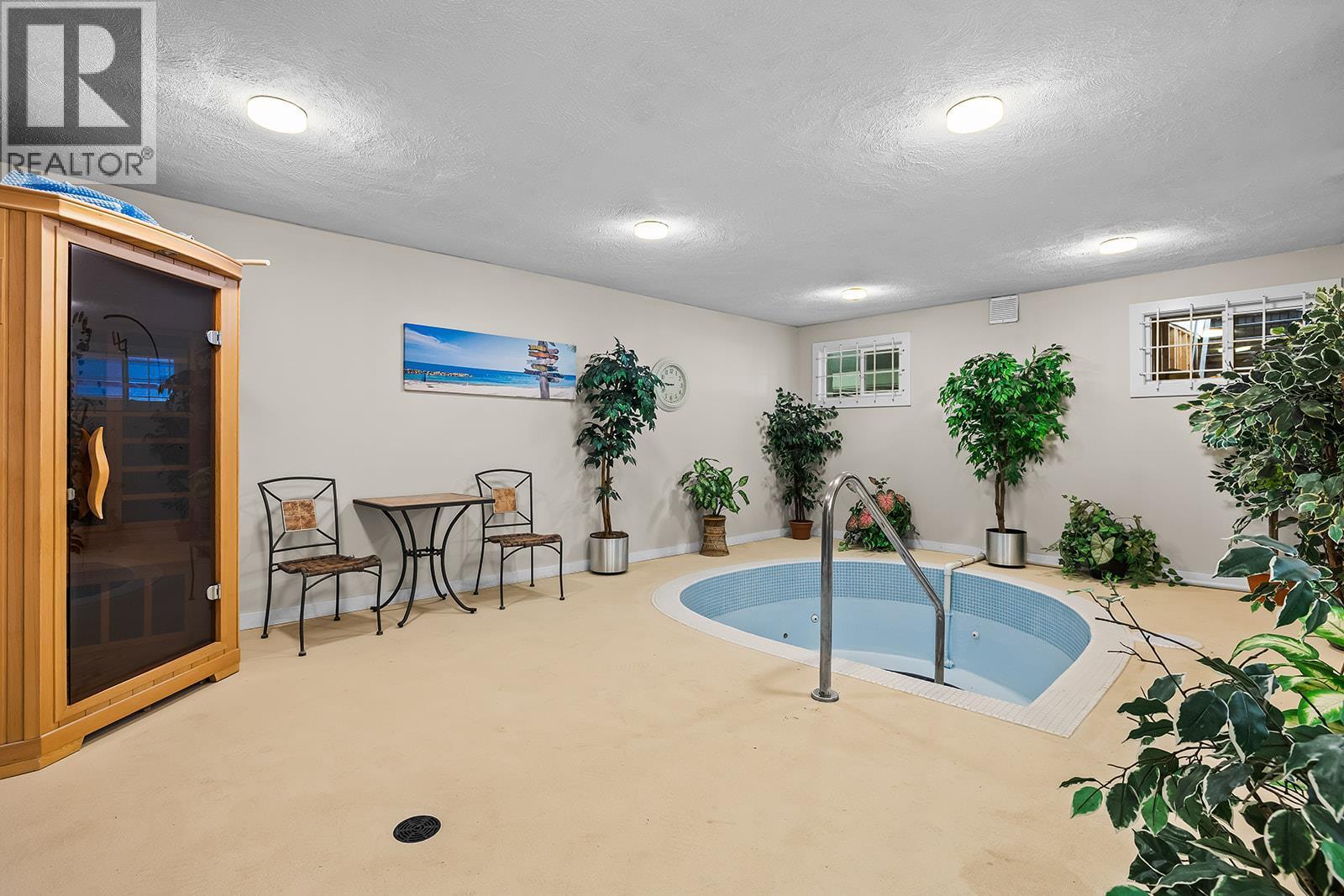 #104 1915 Pacific Court - 27