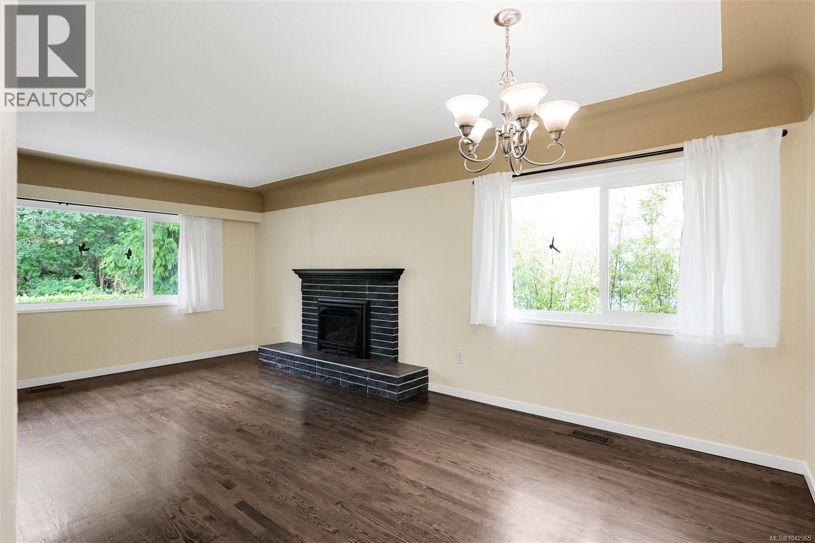 3967 Rainbow St - 11